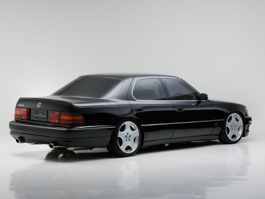  Lexus LS400 by WALD 1990 года  (фото 3 из 7)